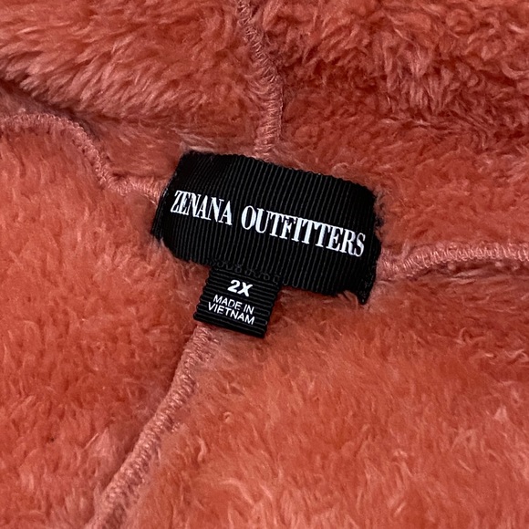 ZENANA So Soft Coral Hooded Faux Fur Sherpa Vest - 2X - Picture 4 of 6